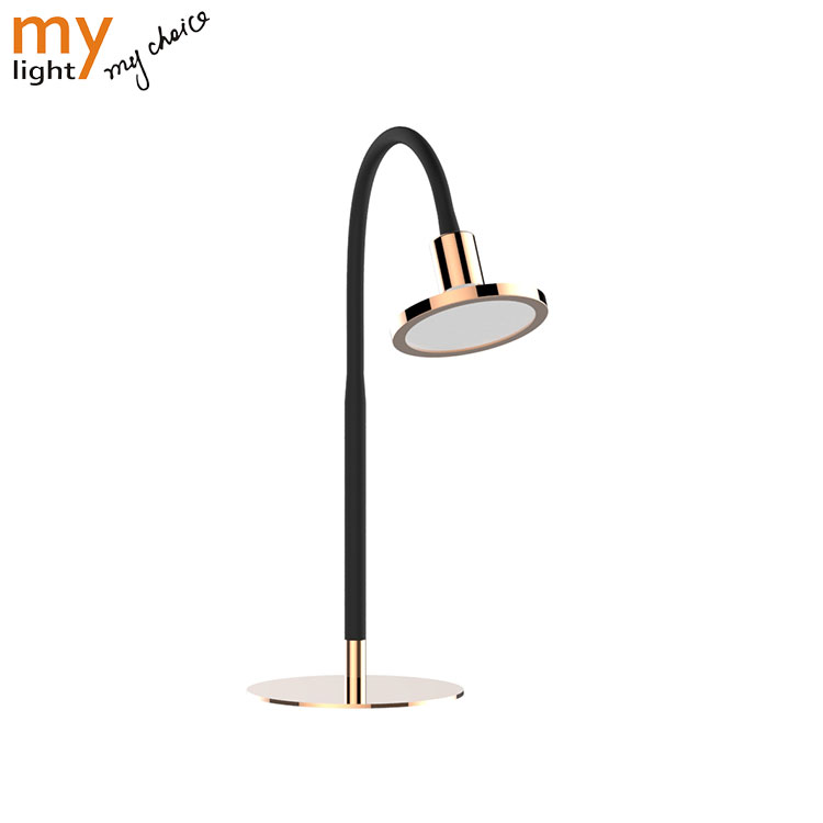 Flexible table lamp